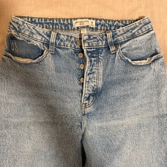 Abercrombie & Fitch Dad High Rise Jeans Size 28/6R Curve Love in Medium Wash - Picture 4 of 7